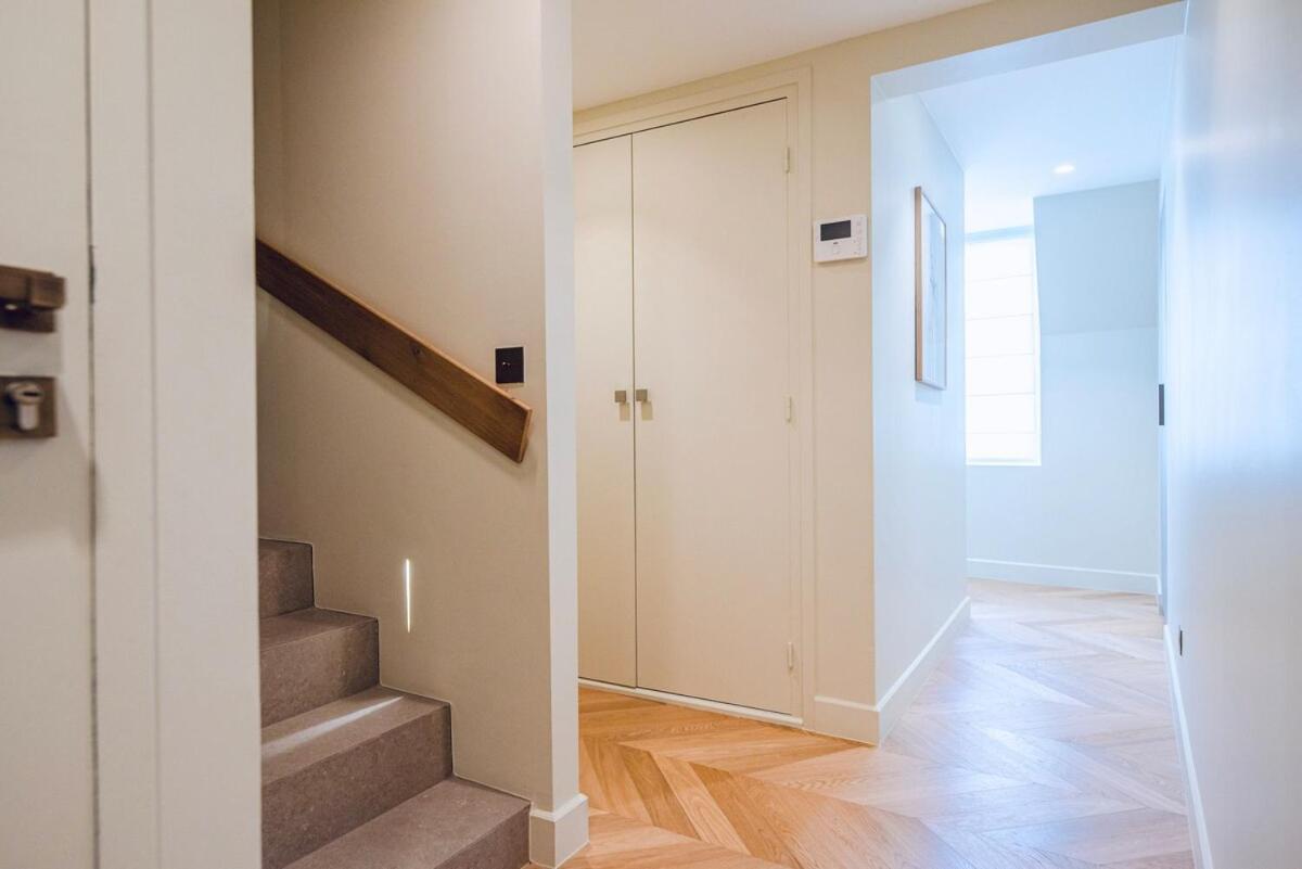 Stylish Triplex With Amazing Terrace Near Louvre *