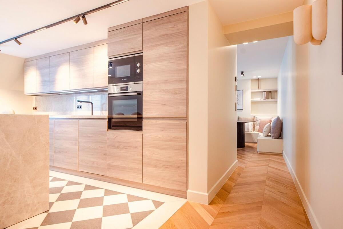 Stylish Triplex With Amazing Terrace Near Louvre Appartement